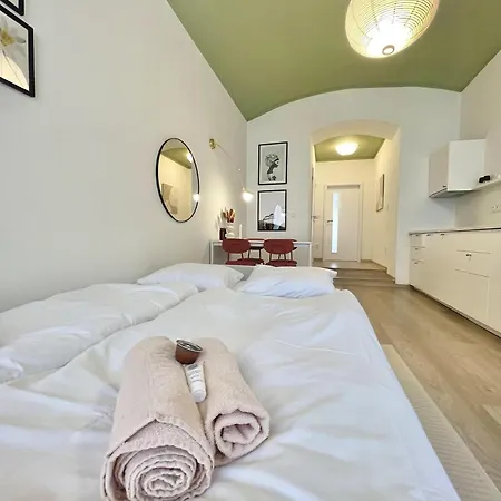 Apartamento Rentero Natural Ground Base Apartment,