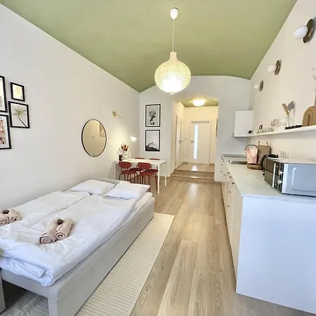 Rentero Natural Ground Base Apartment, 公寓