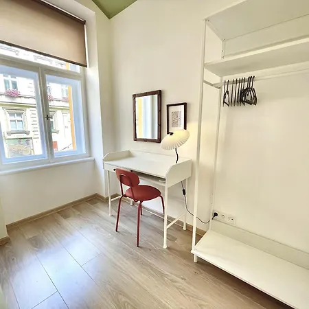 公寓 Rentero Natural Ground Base Apartment,